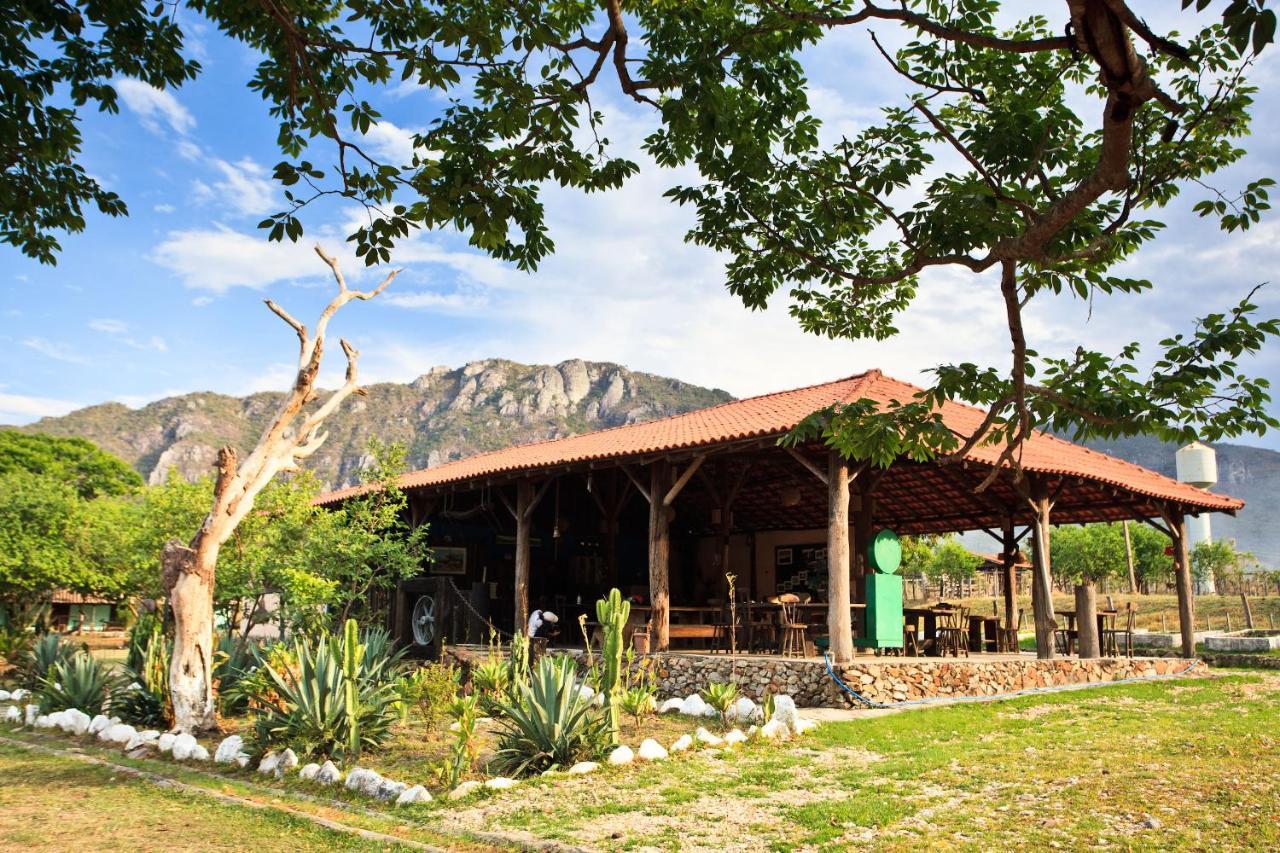 Pousada Veredas, Cafe E 08 Cachoeiras Na Propriedade Incluso ! Кавалканти Экстерьер фото